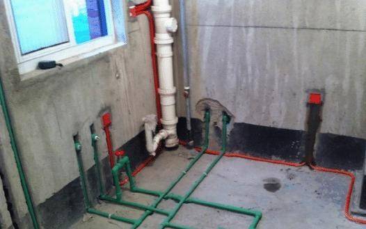 裝修萬萬別買這種水管,用不了多久就會破裂,更換一次太麻煩了